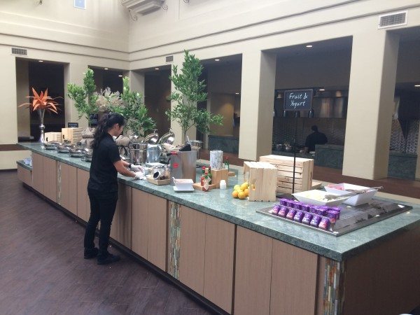 How to save money on food while traveling. Embassy Suites Mandalay Bay breakfast buffet