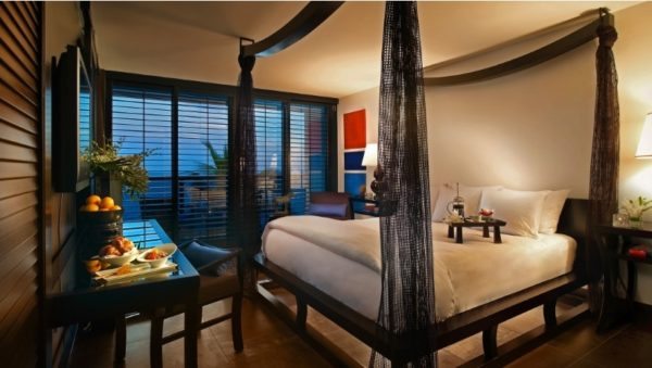 Kimpton Tideline Ocean Resort bedroom
