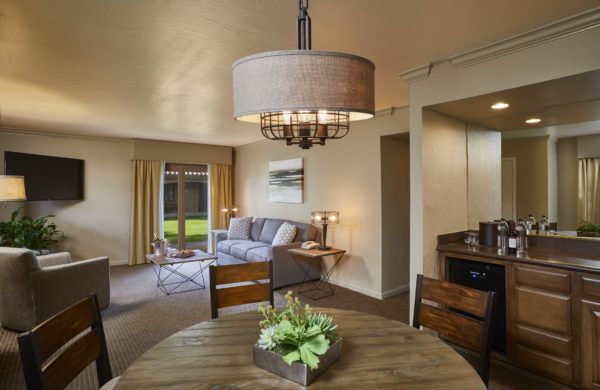 Scottsdale Plaza Resort King Suite