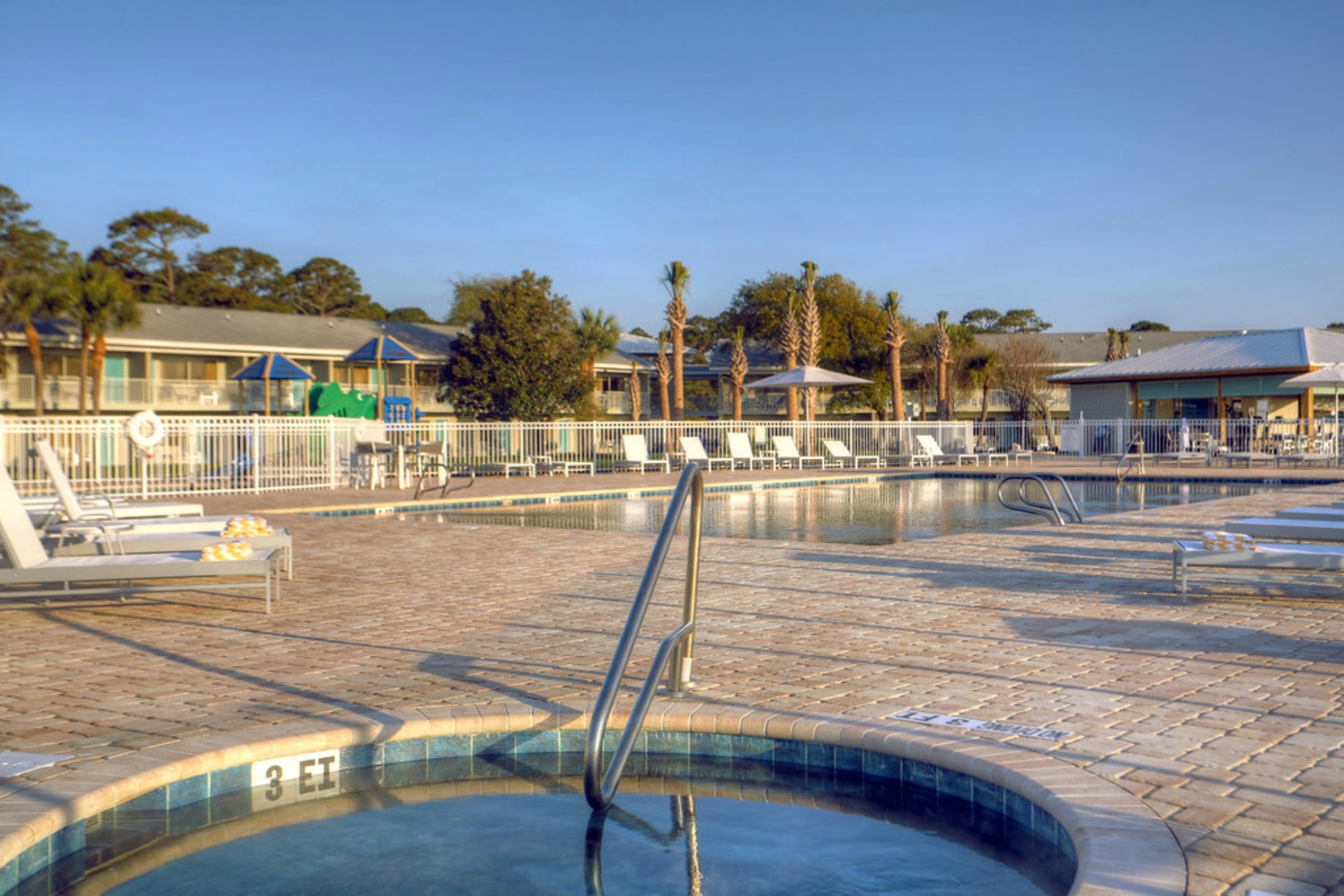Holiday Inn Resort Jekyll Island pool