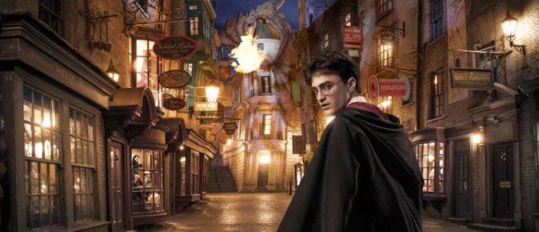 Best Things To Do in Orlando that aren't Disney. Universal Studios Wizarding World of Harry Potter Diagon Alley
