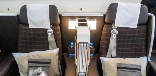 Swiss Air 770-300ER Business Class Seat