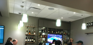 Reno Airport Escape Lounge bar