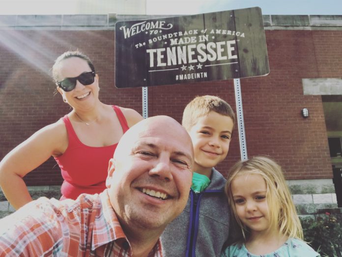 Nashville Road Trip 2018-07 Tennessee state line