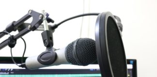 podcast microphone-2170045_1920
