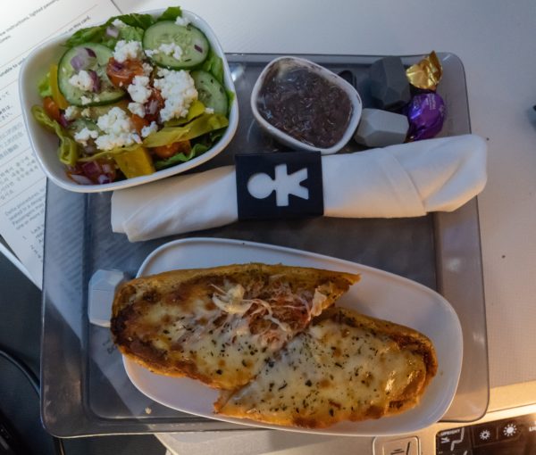 Delta A350 mid-flight meal