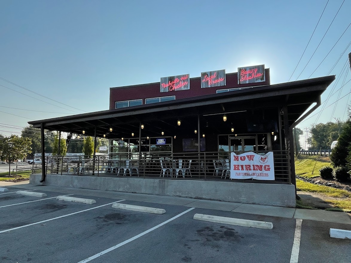 Party Fowl Donelson patio for Nashville travel meetup September 2021