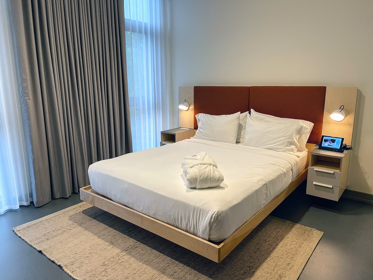 BentoLiving Nashville 2021-05 two-bedroom suite Master bedroom