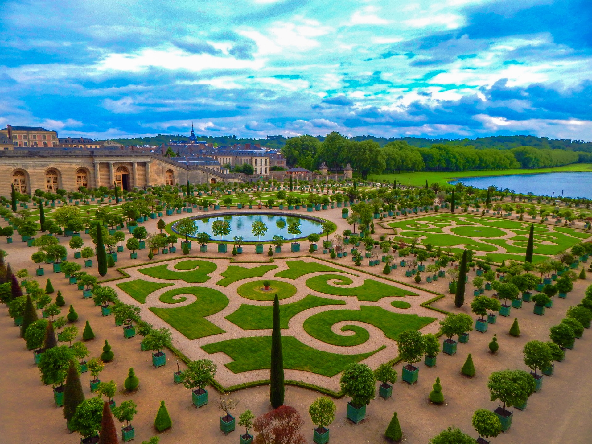 Palace of Versailles by Clark Van Der Beken on Unsplash