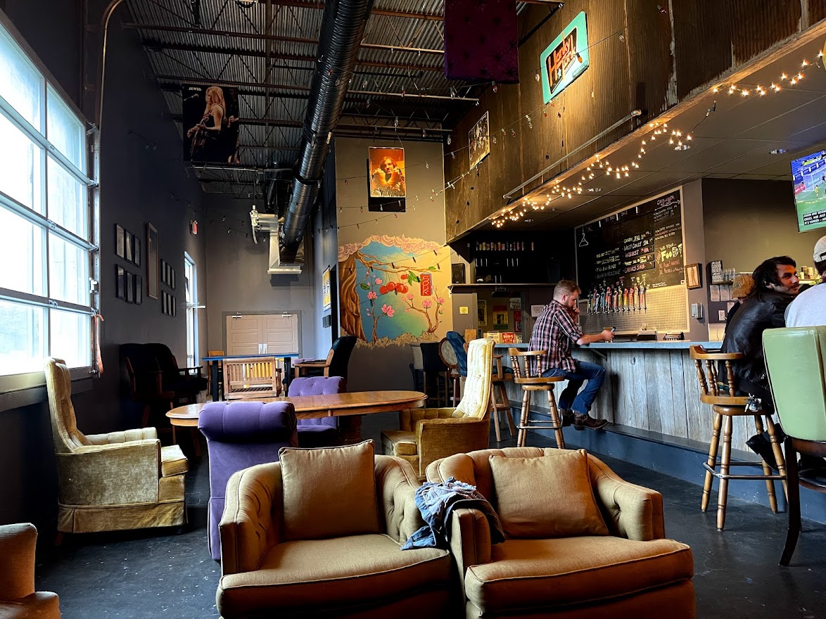 Honky Tonk Brewing Co lounge area