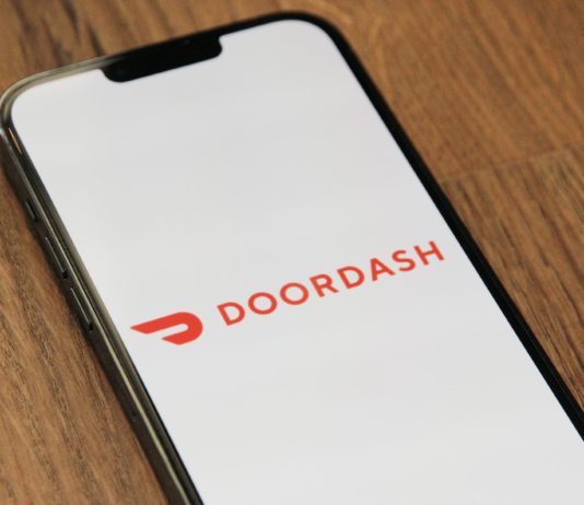 DoorDash mobile app by Marques Thomas on Unsplash