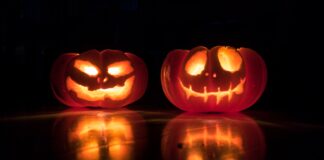 Most Haunted Hotels in U.S., JetBlue-Spirit AntiTrust Trial, Why We Crave Strange Airport Food Halloween pumpkins by David Menidrey on Unsplash MYRG0ptGh50