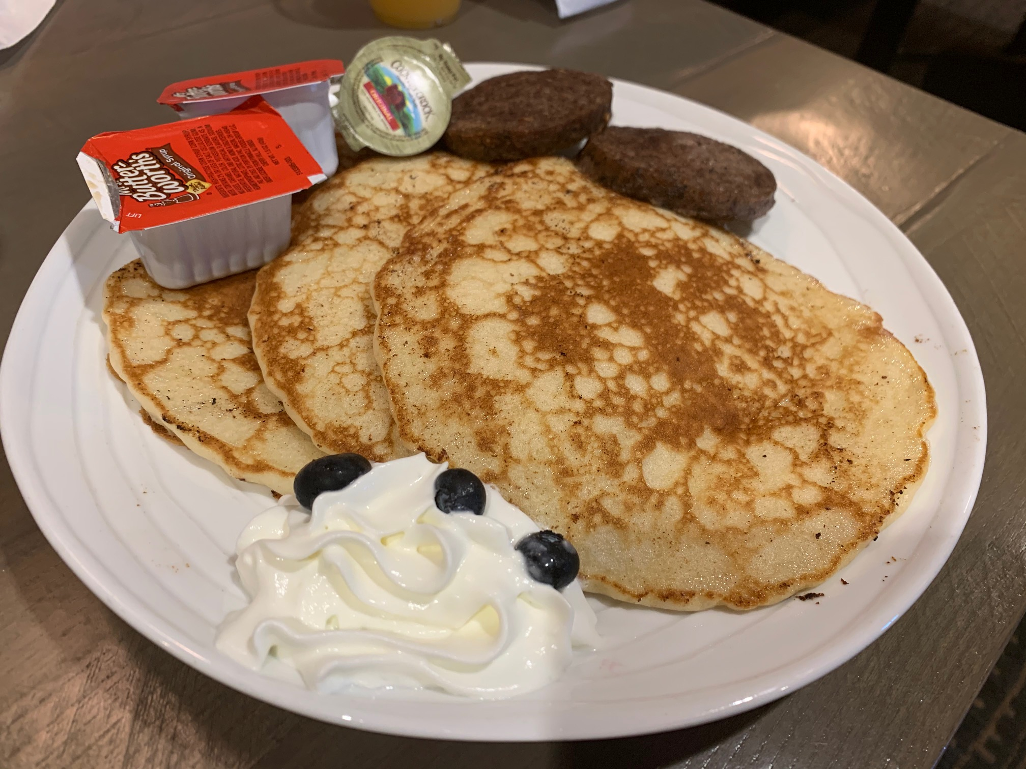 Black Fox Lodge Pigeon Forge pancake breakfast