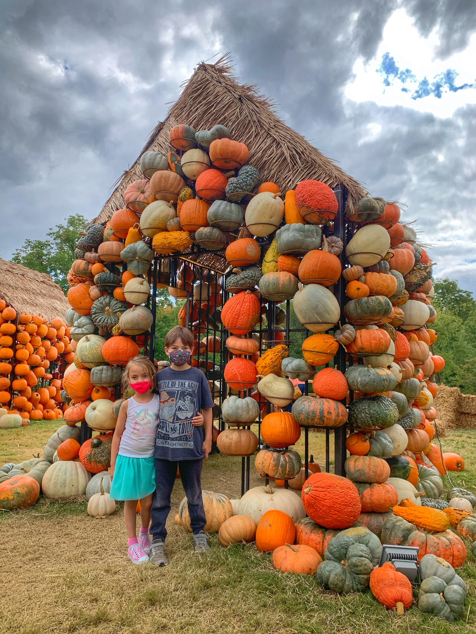 Cheekwood Harvest Timothy and Scarlett at the Pumpkin House 2020-09